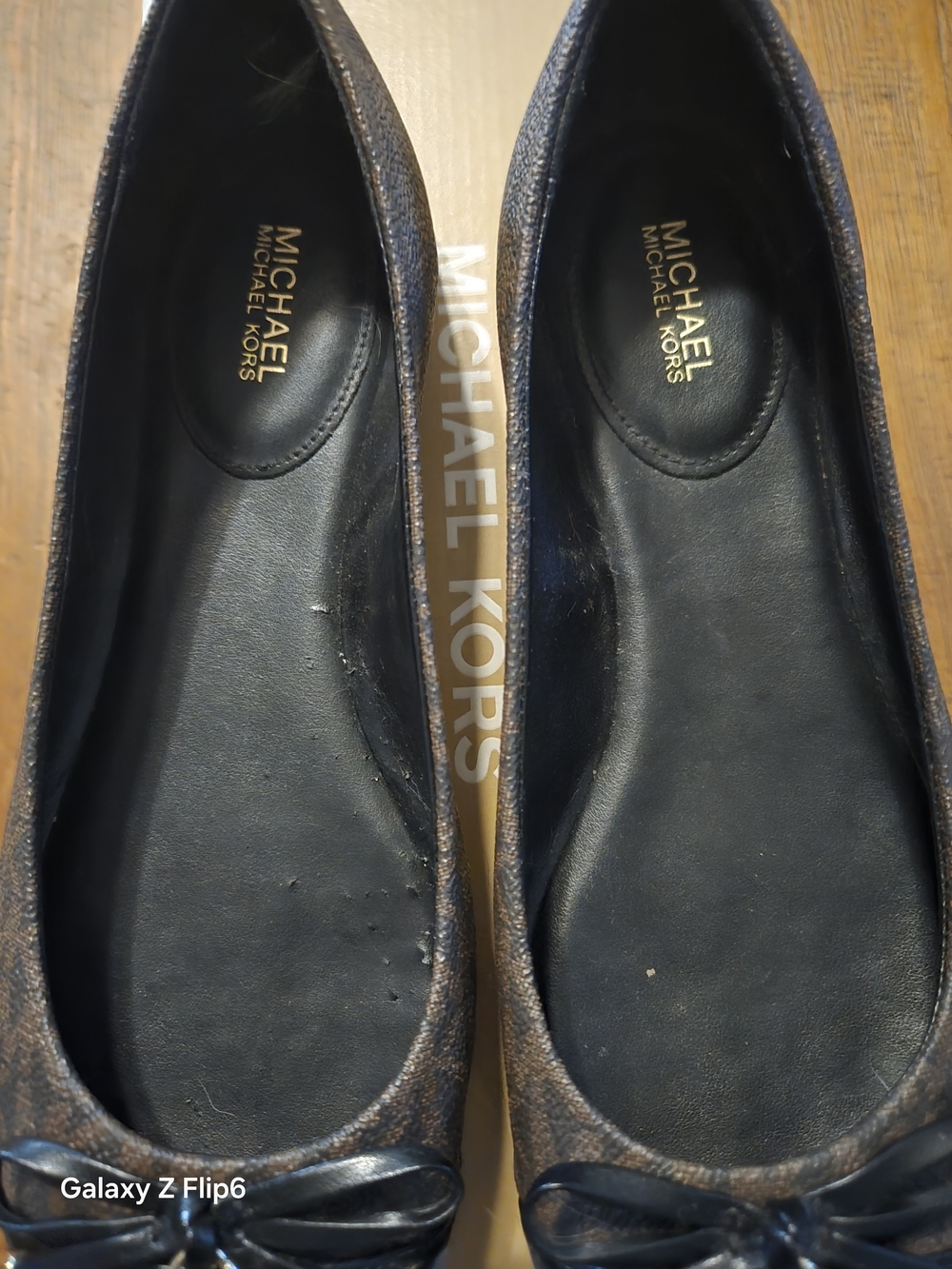 Michael Kors Black Leather Bow Ballet Flats - Picture 3 of 5